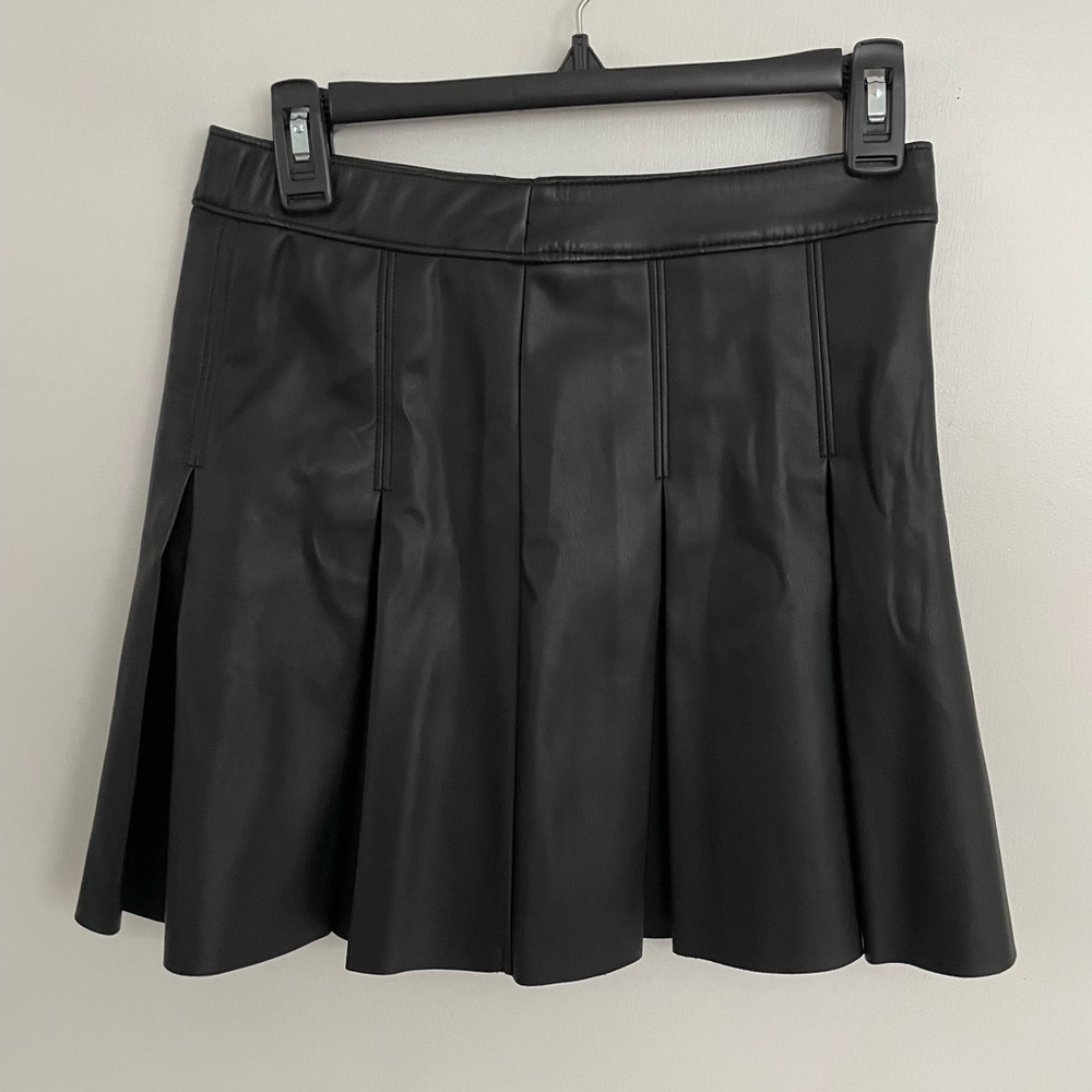 Hollister - Leather Pleated Ultra-High Rise Skirt - Size S